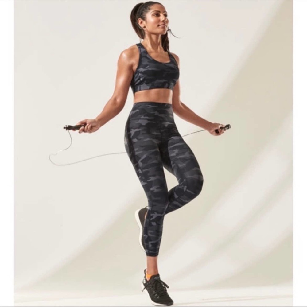 Athleta S Lightning Camo 7/8 Tight Black 487500